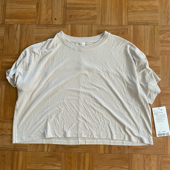lululemon athletica Tops - Lululemon ease of it all short sleeve size M/L